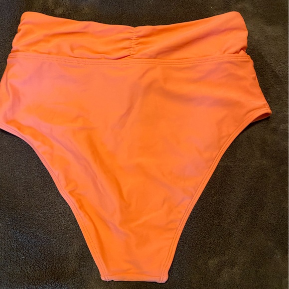 Peach Cupshe bikini - Picture 6 of 8